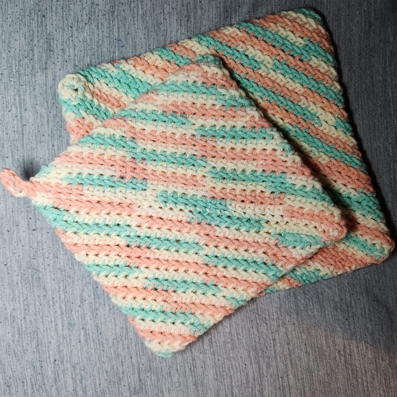 Pot Holders Trivet Hot Pad x2  Handmade Crochet 100% Cotton Peach Mint - Picture 1 of 5